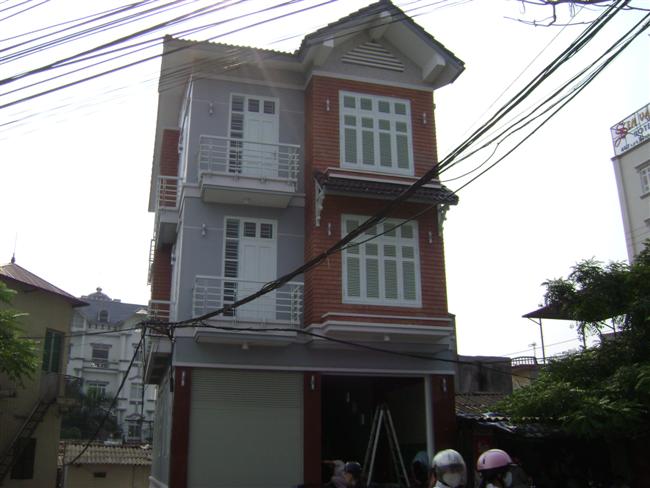 House for rent in Lac Long Quan Street - WestLake